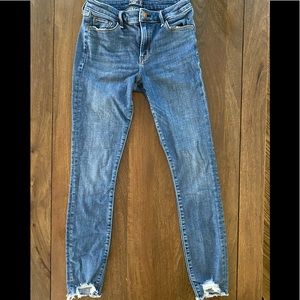 Abercrombie Mid Rise Super Skinny Ankle Jeans 27L